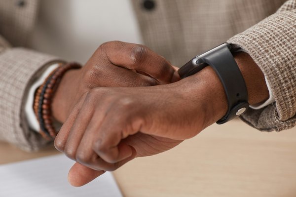 Montre connectée homme : le compagnon idéal pour votre quotidien